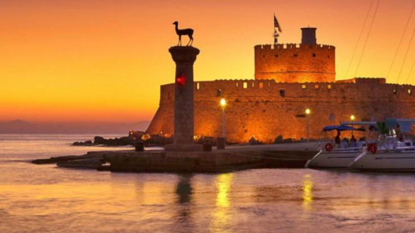 Which Greek islands to visit this summer Vol.1 TicketSeller Ποια ελληνικά νησιά να επισκεφθείτε αυτό το καλοκαίρι Vol.1