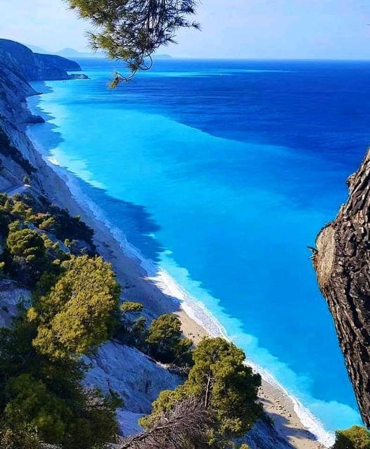 Porto Katsiki beach in Lefkada Greece – crystal blue waters and cliffs | Discover Lefkada with TicketSeller