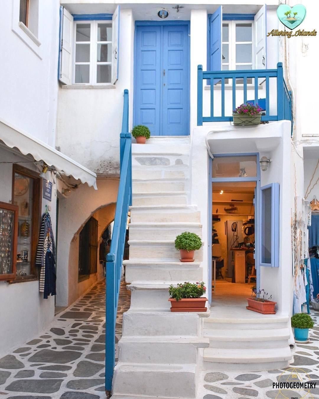 Destination Naxos Discover hotels in Naxos with TicketSeller Προορισμός Νάξος Ανακαλύψτε ξενοδοχεια στη Νάξο με τη TicketSeller